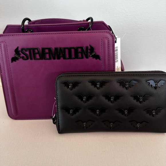 Viral Halloween Steve Madden Bevelyn Bats Crossbody & Betsey Johnson wallet Set - Picture 1 of 6